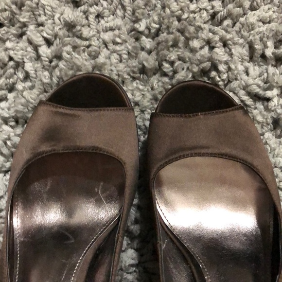 Brown satin pumps brand new - Picture 4 of 4